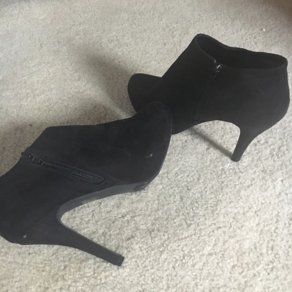 Black Zipper Ankle Booties